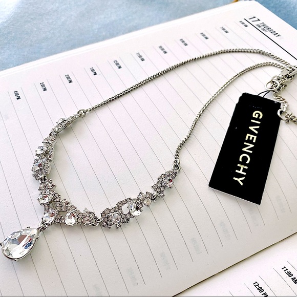 Givenchy Silver-tone Crystal Cluster Necklace - Picture 5 of 14